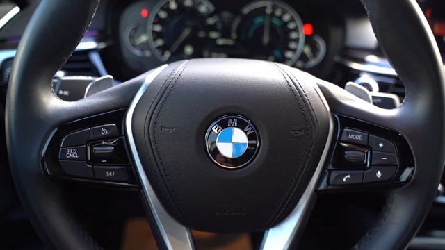 Обзор BMW 530e 2018 Plug-in Hybrid смотреть онлайн