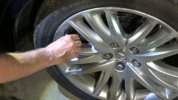 How to Check and Add air your Tire pressure Lexus LS400 LS430 LS460 LS500. Years 2000 to 2023