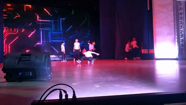 Брейк Данс 2 смотреть онлайн