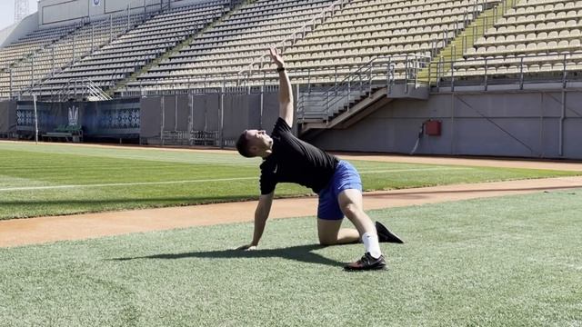 Предыгровая разминка для футболиста.Разминка на поле. смотреть онлайн