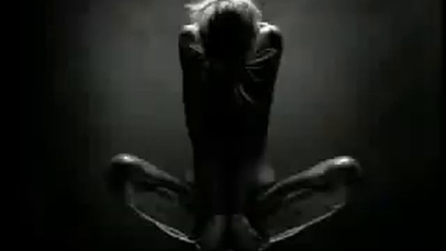 Mika Newton - Tayesh (melting) + Lyrics