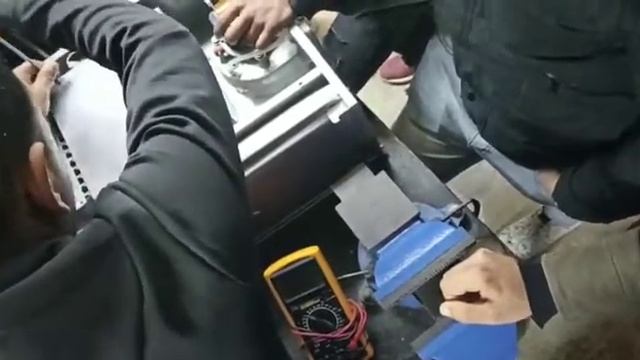 Formation professionnelle en plomberie sanitaire et chauffage central Académie des Métiers смотреть онлайн