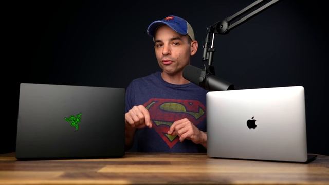 Razer Blade 14 VS M1 MacBook Pro 13! I'm Shocked! смотреть онлайн