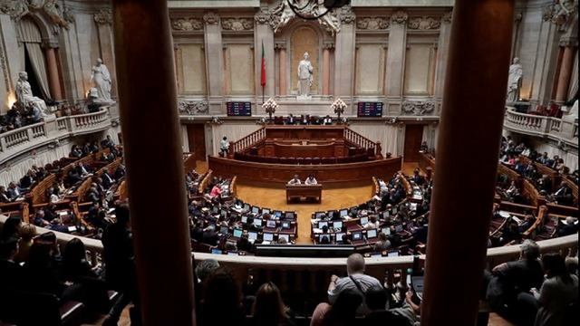 03.02.2021 В Португалии одобрили законопроект о легализации эвтаназии смотреть онлайн