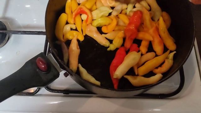 Жареный острый перец -закуска на зиму. смотреть онлайн