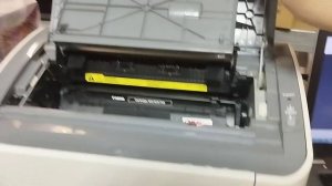 Canon lbp 2900 как достать картридж? / To remove the cartridge from the Canon LBP 2900 printer.