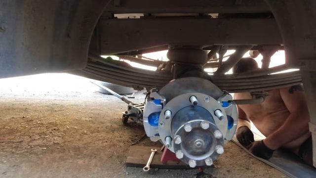 Установка гудков, радио, и кик панели. ВАЗ 2102. смотреть онлайн