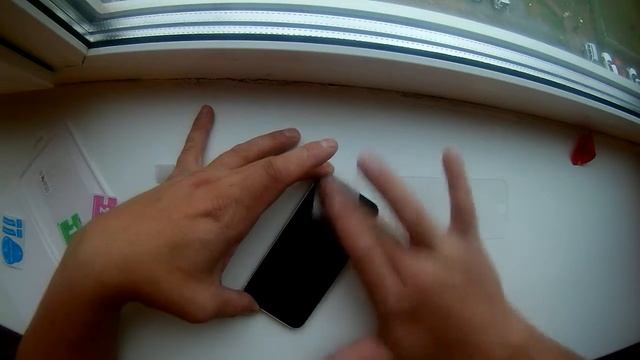 Самостоятельно наклеить защитное стекло IPhone 5S смотреть онлайн