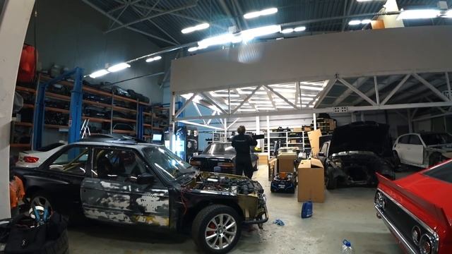 Подготовка к этапу РСКГ в Москве. Погрузка. Buick Rivera 1967. смотреть онлайн