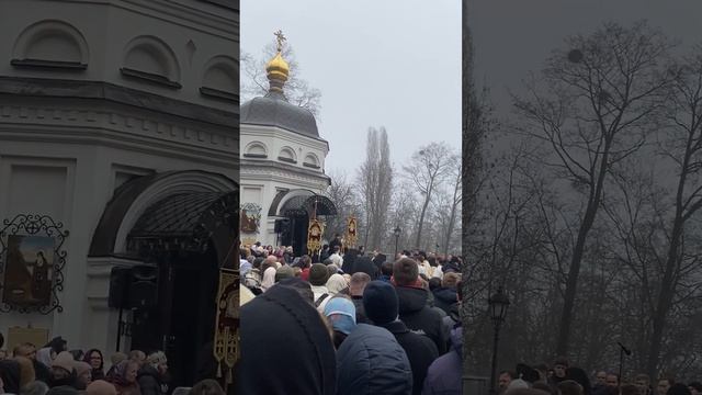 Крещение Господне??Служба , Крестный ход, освящение воды, Антониевский источник, Митрополит Павел смотреть онлайн