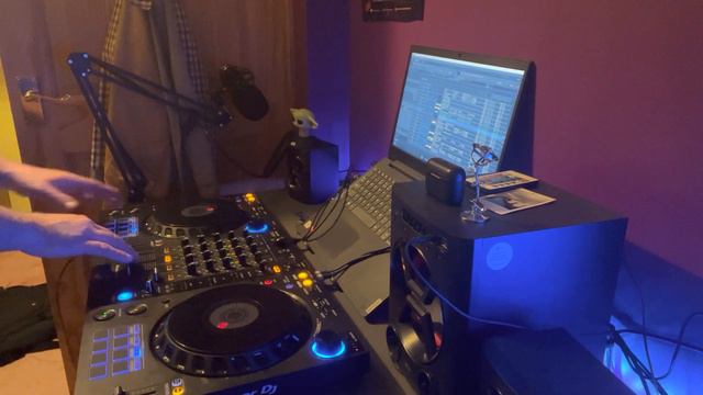 ZEPHYR - HOOKED SOUNDS X MIND CHARITY LIVE STREAM смотреть онлайн