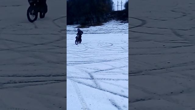 Лёд и Geon XPit 125 Enduro смотреть онлайн