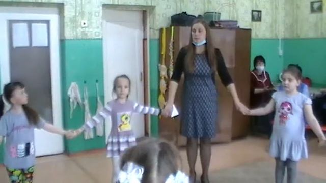 НОД по экономическому воспитанию в старшей группе на тему: «Бюджет семьи, доход, расход.» смотреть онлайн