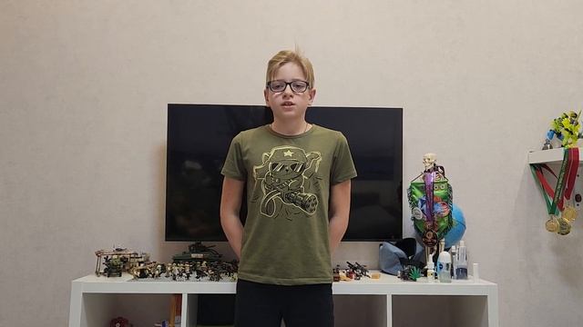 У обелиска. Автор А. Терновский смотреть онлайн
