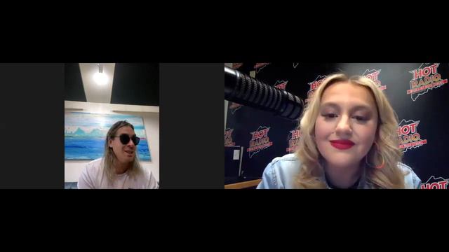 Haylstorm Hangs with Tiki Lau смотреть онлайн