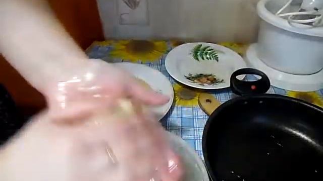Куриные котлетки в панировке смотреть онлайн