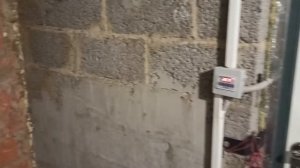 Конденсат на входной двери в частном доме . Что делать?