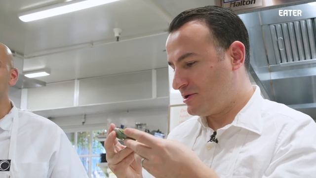 How a Master Chef Runs the Only Two Michelin-Starred Mexican Restaurant in America — Mise En Place смотреть онлайн