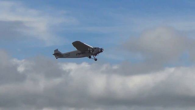Ford Tri-Motor aircrft-Oct 8, 2016--00540 смотреть онлайн