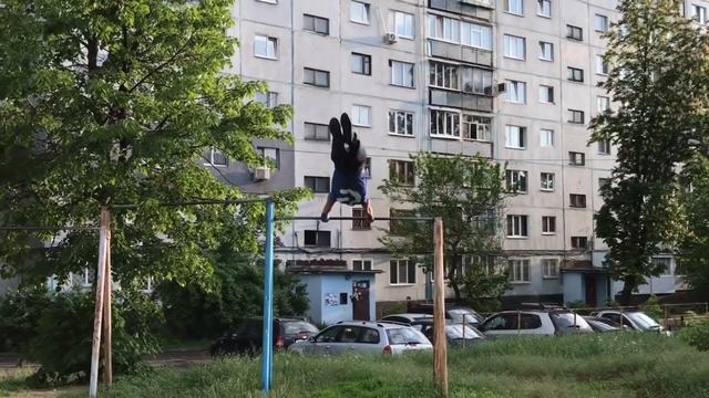 Солнышко на турнике. Крутые элементы на перекладине смотреть онлайн