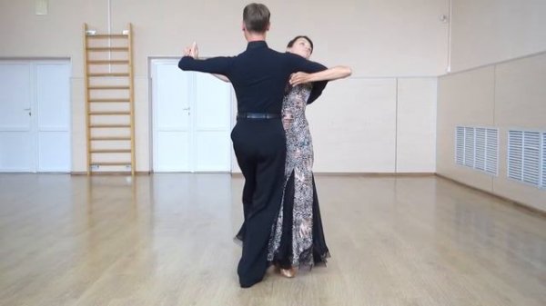 Progressive side step in Tango   Поступательный боковой шаг в Танго