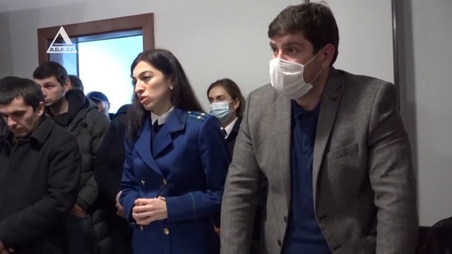 Суд рассмотрел жалобу врача Георгия Воуба по факту возбуждения против него уголовного дела смотреть онлайн