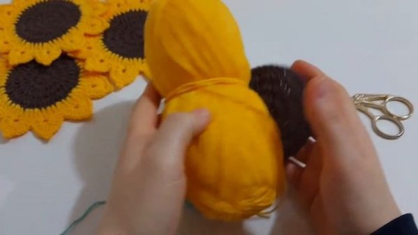 Crochet Knitting Sunflower Coasters Patterns For Beginners ~ amigurumi crochet sunflower