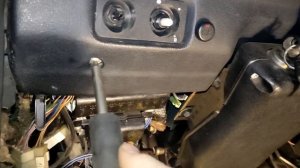 Нива, снимаю панель приборов