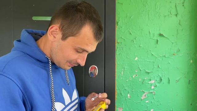 ПРОВЕЛИ СВЕТ В СВИНАРНИК! В ДЕРЕВНЕ ДЕЛА НЕ ЗАКАНЧИВАЮТСЯ! НАША ФЕРМА! ЖИЗНЬ ПРОСТЫХ ЛЮДЕЙ В ДЕРЕВН смотреть онлайн