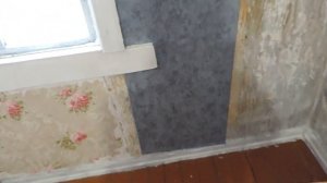 Приступили к поклейке обоев. Откуда начинать клеить обои. Лайфхак- как проклеить углы