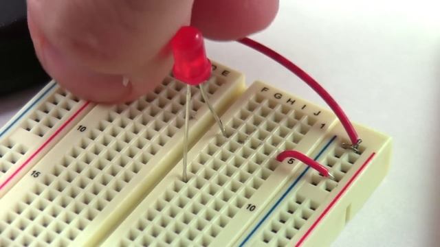 How to Use a Breadboard смотреть онлайн