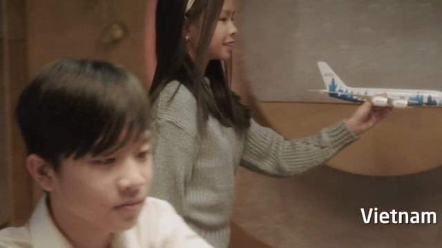 Veselé Vánoce do všech koutů světa přeje Letiště Praha смотреть онлайн