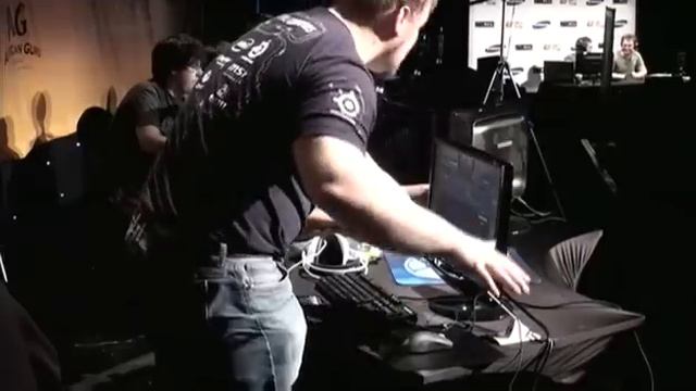 StarCraft 2 SSD Show Match at WCG 2010 US National Final смотреть онлайн