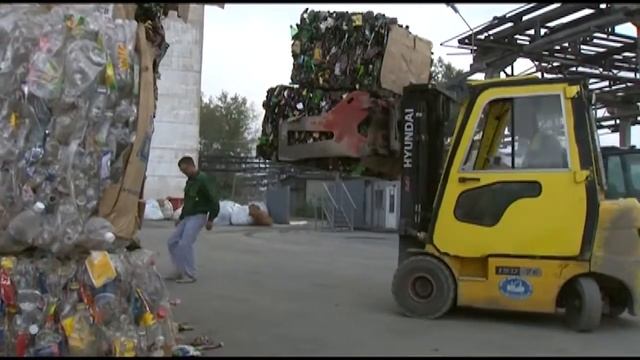 как перерабатывают мусор в России :ПМ: смотреть онлайн