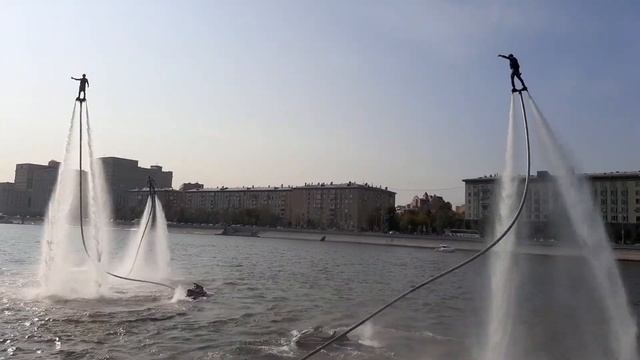 FLYBOARD. Флайборд. Полёты над водой. Набережная Парка Горького. 26.09.2020. Москва
