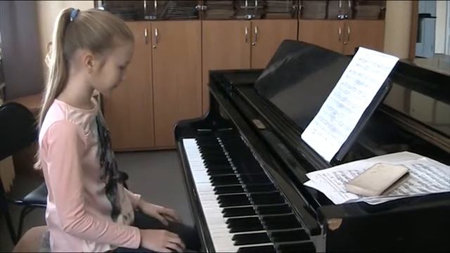 Ушакова Светлана И.С. Бах Французская сюита № 2,Ария, Менуэт смотреть онлайн