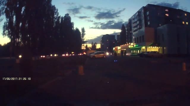 Падение с гироскутера смотреть онлайн