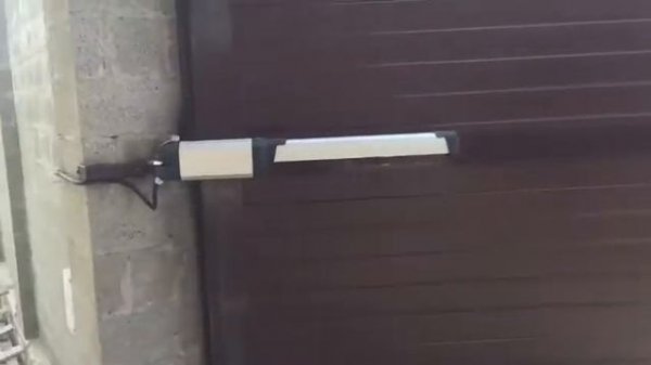 Въездные распашные ворота Doorhan + автоматика BFT PHOBOS BT KIT A40 FRA