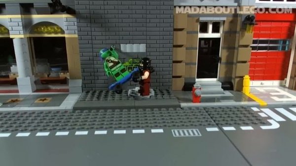 LEGO TMNT Turtle Lair Attack 79103