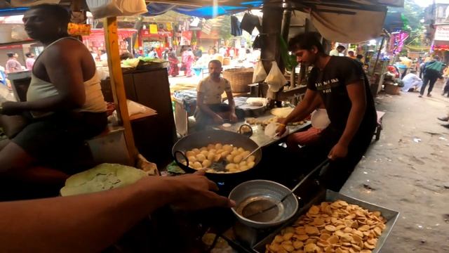 মাত্র ₹20/- টাকায় খাবার শুরু ?Viral Club Kachori ♥️Kolkata Bara bazar street food | Alis Foody смотреть онлайн