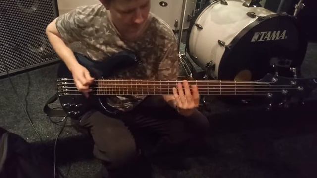Ibanez BTB 475 Bass Test