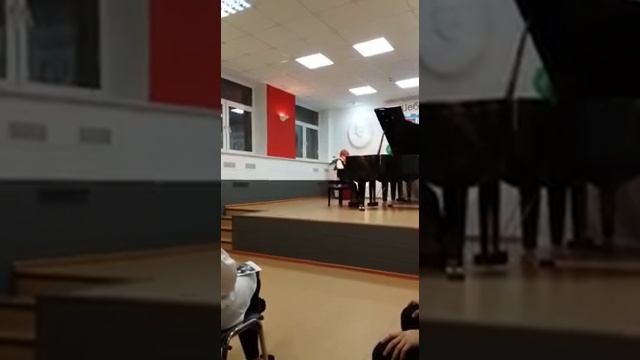 А. Артоболевская "Клоуны". Исполняет Кирюшин Юрий смотреть онлайн