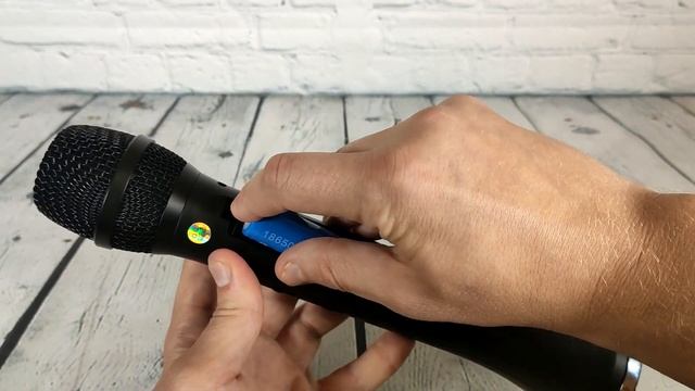 Беспроводной караоке микрофон Lewinner L-699DSP professional 20 Вт смотреть онлайн