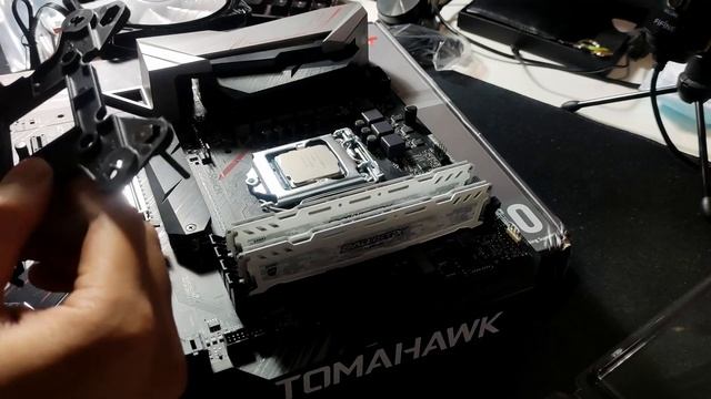 DeepCool Gammax 400 V2 Unboxing and Installation смотреть онлайн