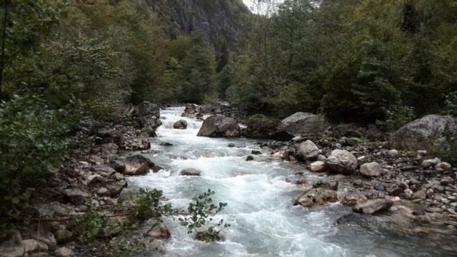 Абхазия? Гегский водопад, озеро Рица, Голубое озеро? смотреть онлайн