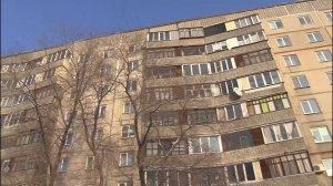 Дом со шрамом: проблемы бийской девятиэтажки тянутся с землетрясения 2003 года (Бийское телевидение)