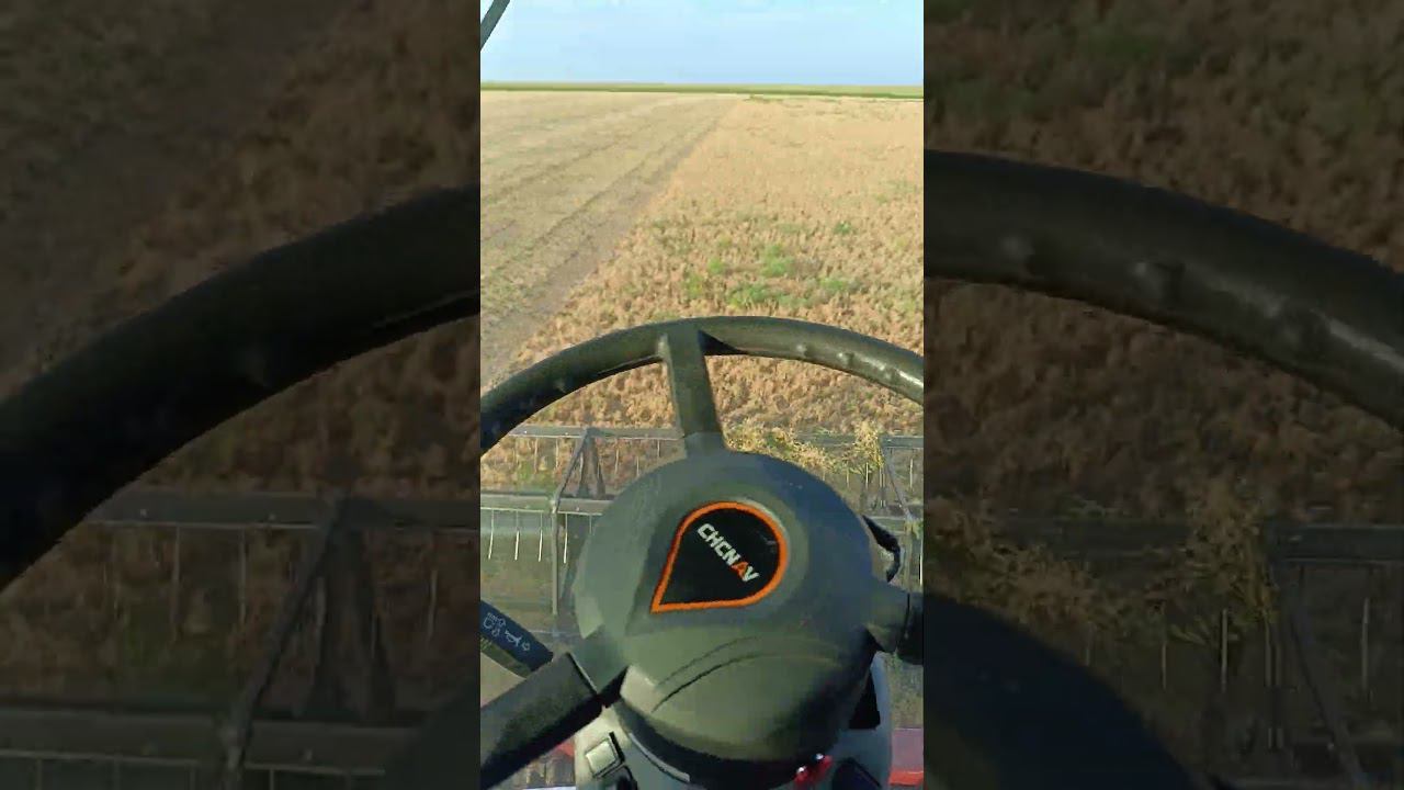 Автопилот в этой ситуации просто необходим. Поставили автопилот CHCnav на трёх комбайнах (часть 1) смотреть онлайн