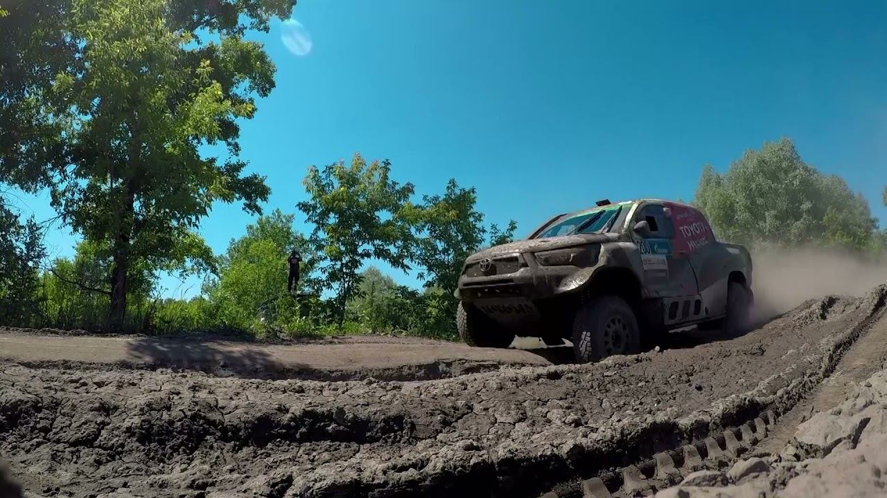 D-2 ELBOW TO ELBOW AT THE FOOTHILLS OF THE ALTAI MOUNTAINS // Silk Way Rally 2021 смотреть онлайн