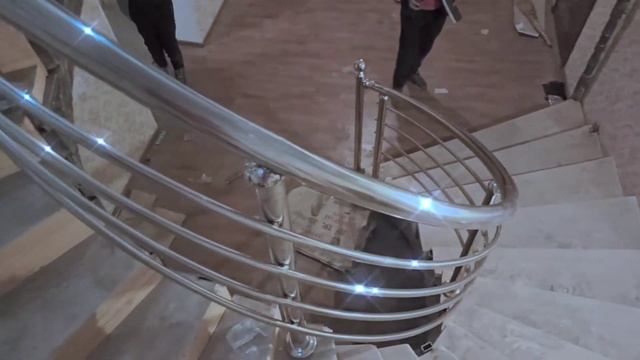 ВИНТОВАЯ ЛЕСТНИЦА И ПЕРИЛО ИЗ НЕРЖАВЕЙКА смотреть онлайн