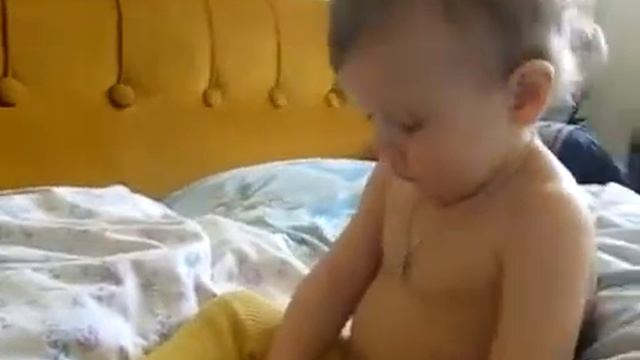 Малышка никак не проснётся смотреть онлайн